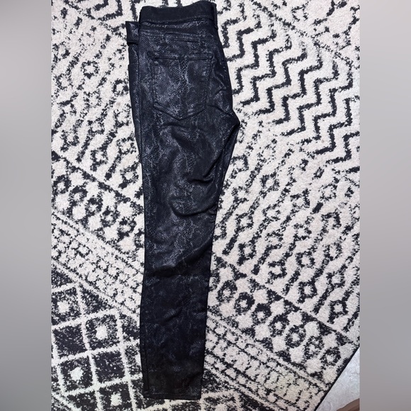 Black and metallic snake print ankle legging mid rise jeans from express - Picture 2 of 3